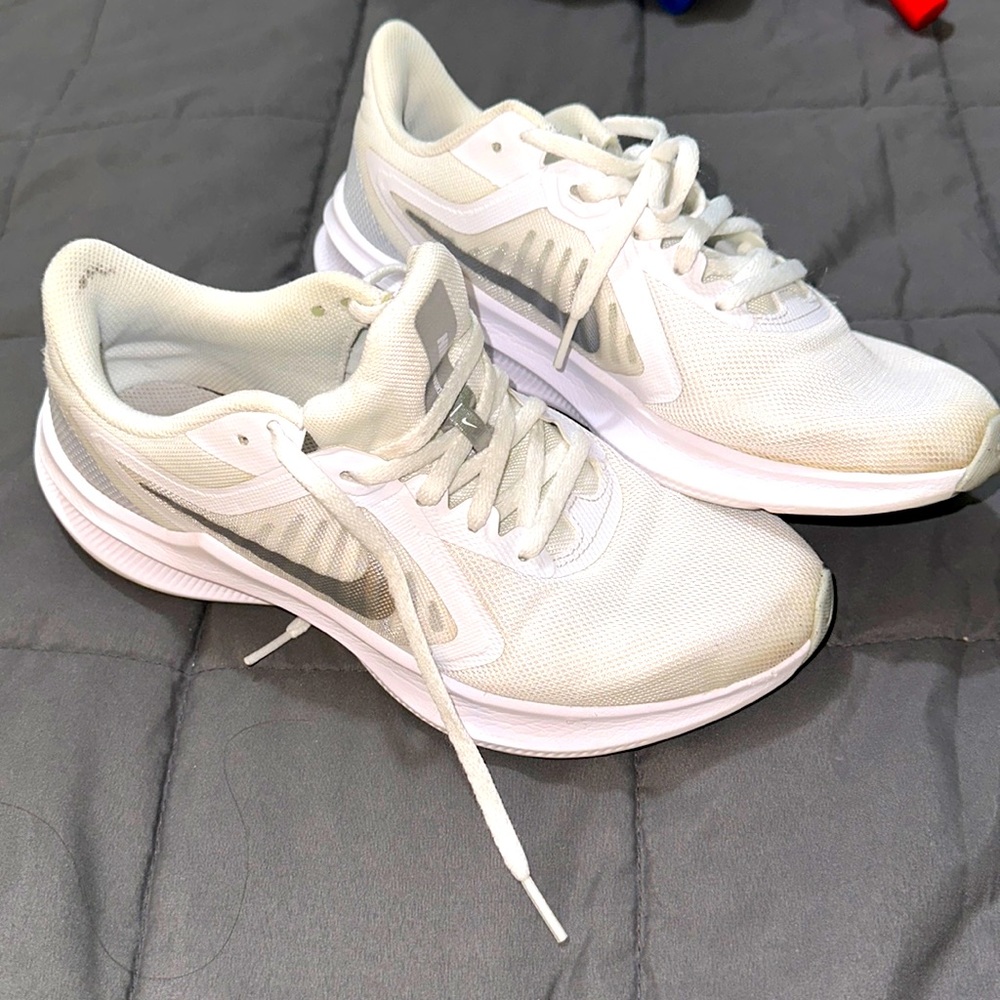 Nike white running shoes CI9984-100